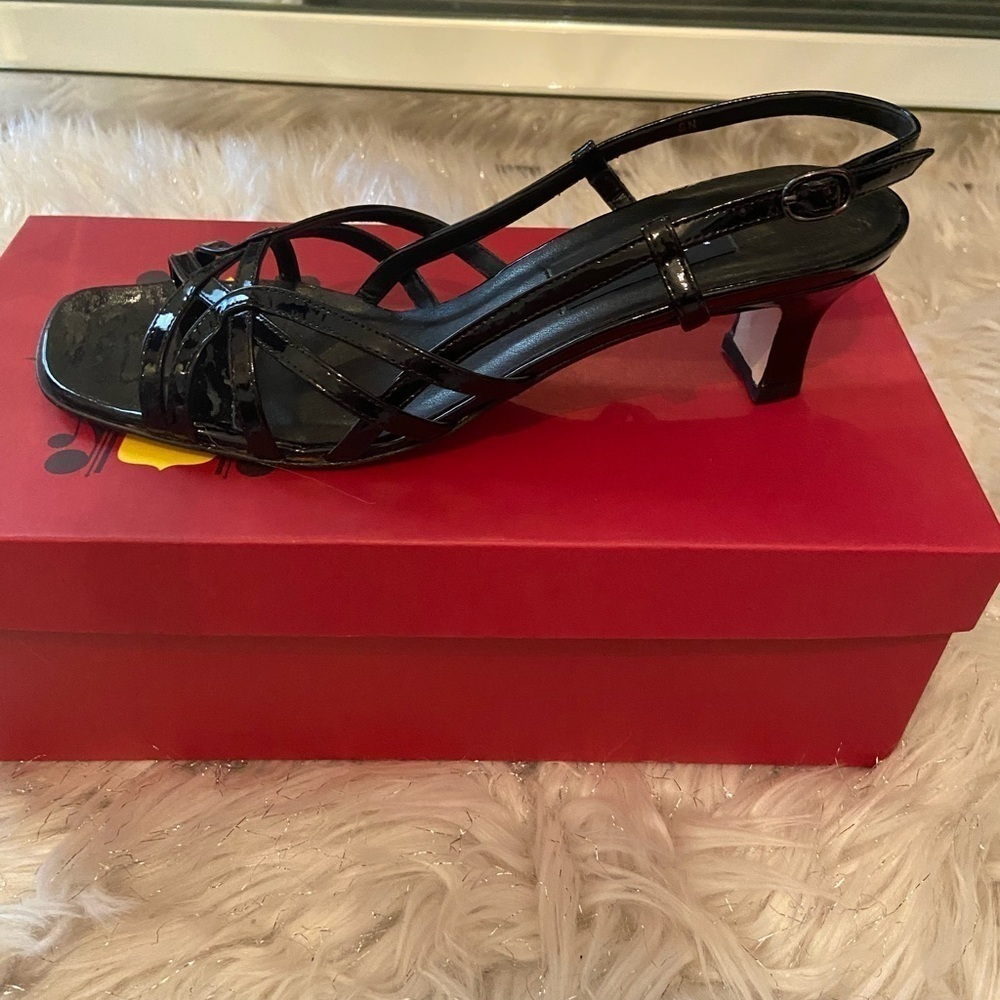 Vaneli Black Strappy Sandals